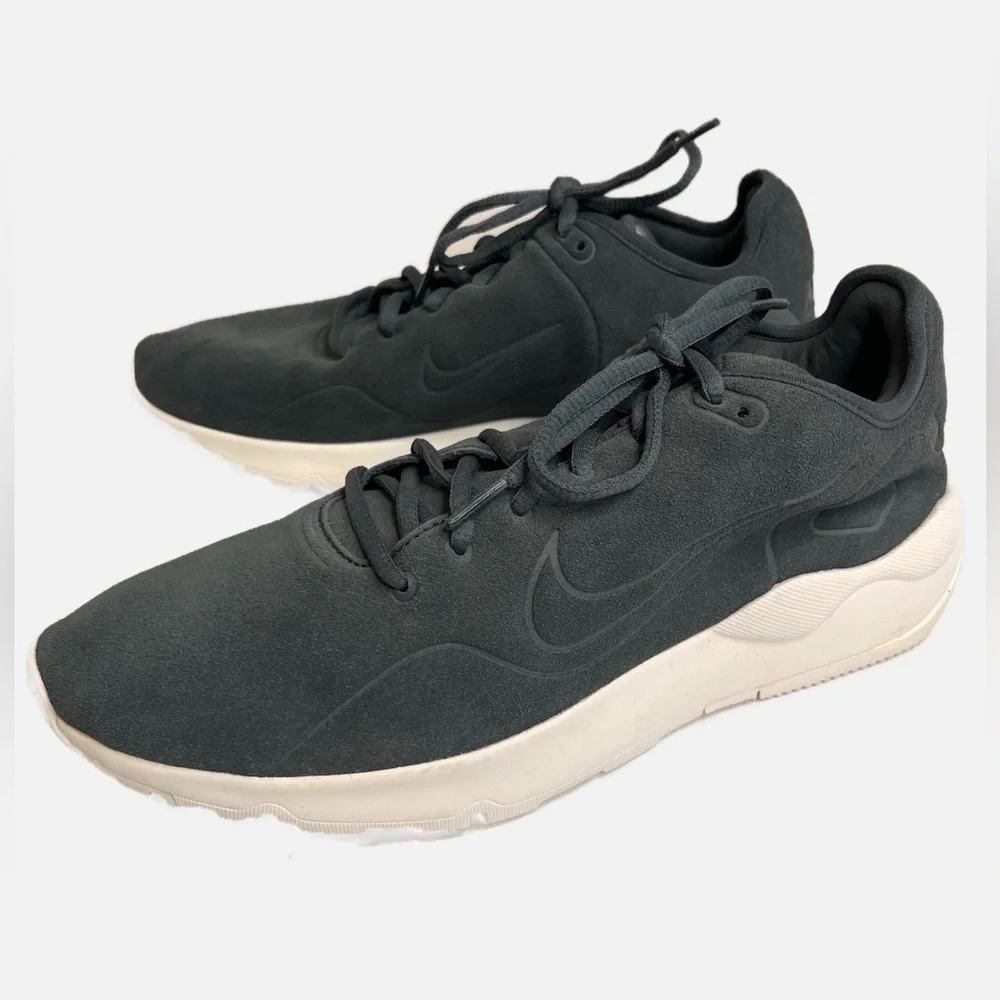 Nike | Air Max Oketo Sneaker